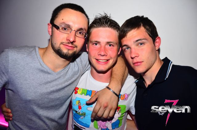 Cliquer pour voir l'image en taille réelle