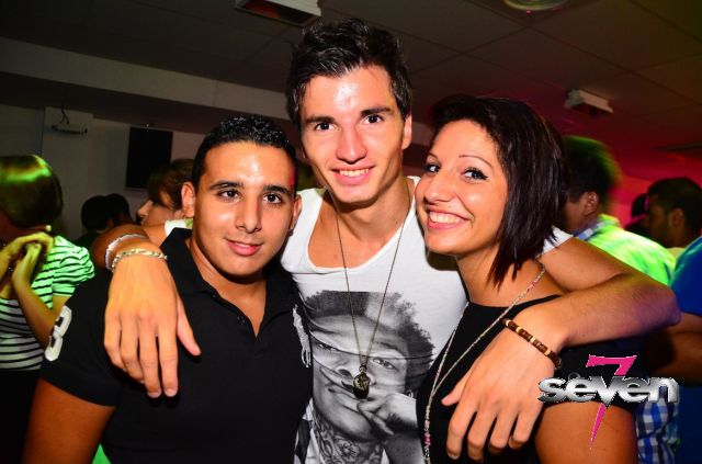 Cliquer pour voir l'image en taille réelle