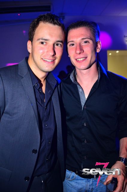 Cliquer pour voir l'image en taille réelle