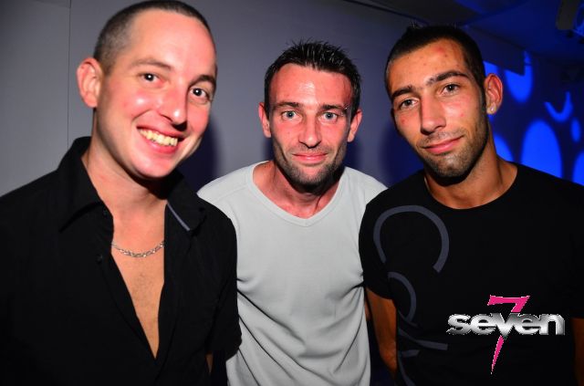 Cliquer pour voir l'image en taille réelle