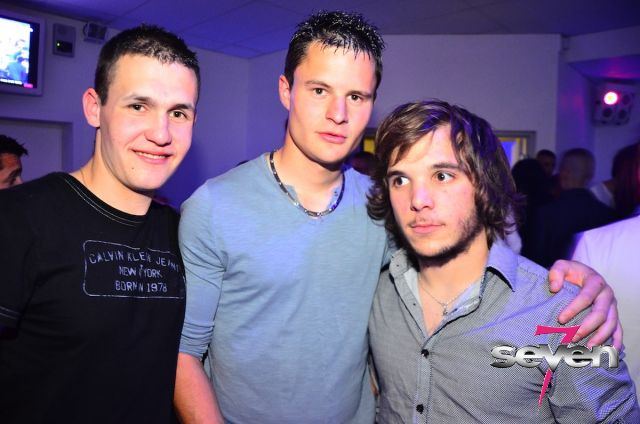 Cliquer pour voir l'image en taille réelle