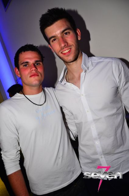 Cliquer pour voir l'image en taille réelle