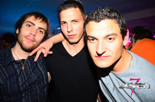 Cliquer pour voir l'image en taille réelle