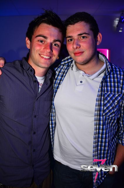 Cliquer pour voir l'image en taille réelle