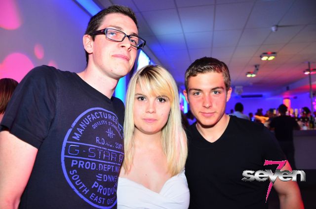 Cliquer pour voir l'image en taille réelle