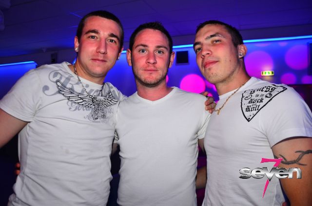 Cliquer pour voir l'image en taille réelle