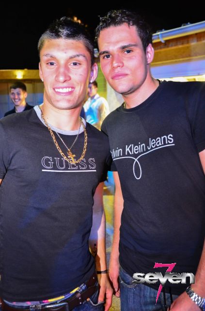 Cliquer pour voir l'image en taille réelle