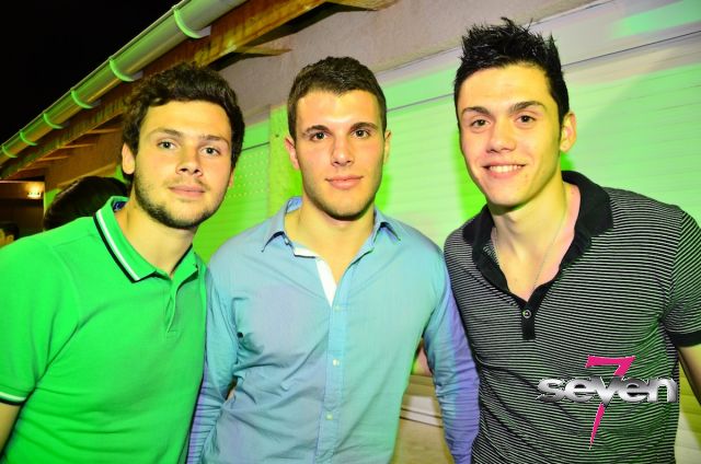 Cliquer pour voir l'image en taille réelle