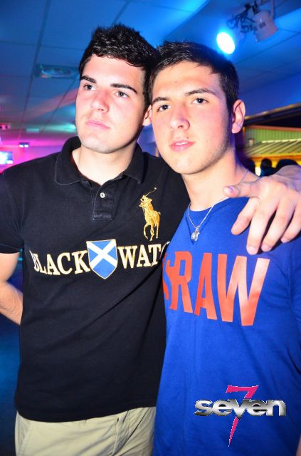 Cliquer pour voir l'image en taille réelle