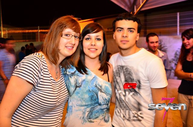 Cliquer pour voir l'image en taille réelle