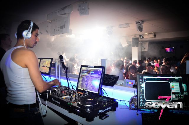 Cliquer pour voir l'image en taille réelle