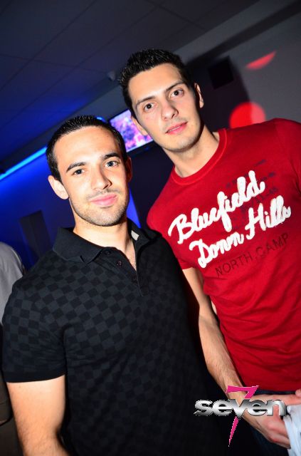 Cliquer pour voir l'image en taille réelle