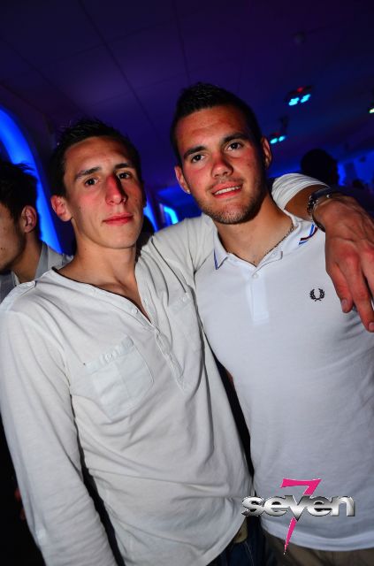 Cliquer pour voir l'image en taille réelle