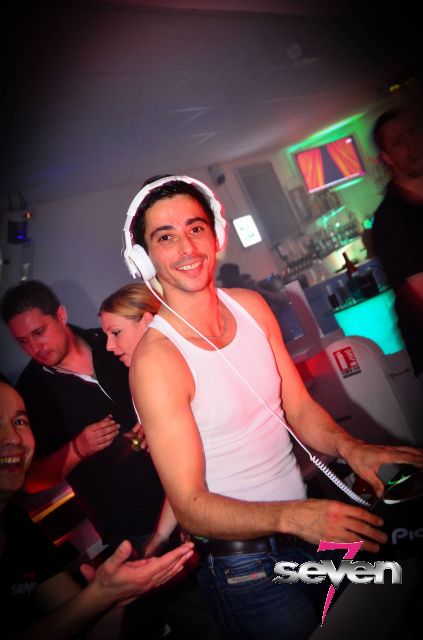 Cliquer pour voir l'image en taille réelle