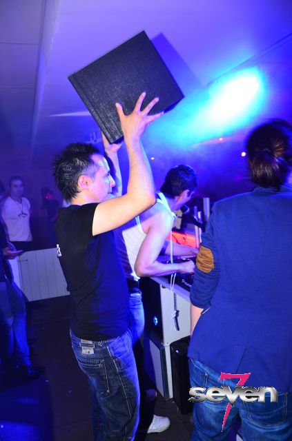 Cliquer pour voir l'image en taille réelle