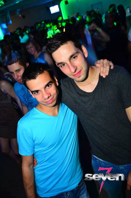 Cliquer pour voir l'image en taille réelle