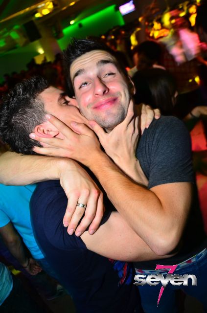 Cliquer pour voir l'image en taille réelle