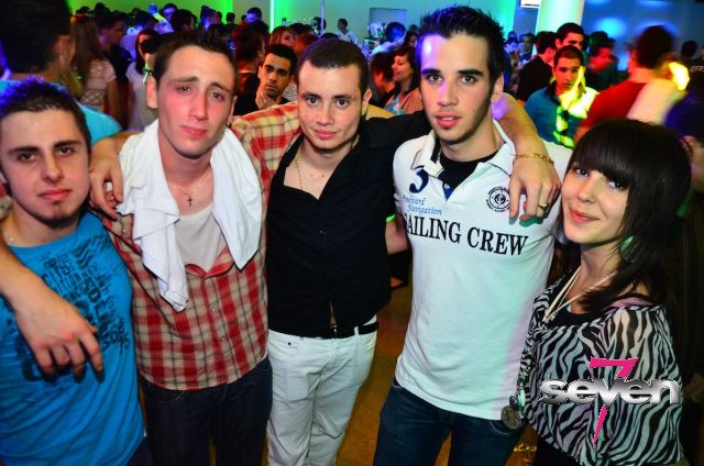 Cliquer pour voir l'image en taille réelle