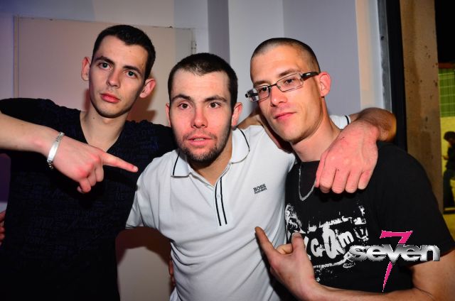 Cliquer pour voir l'image en taille réelle