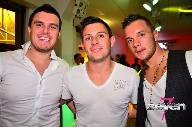 Cliquer pour voir l'image en taille réelle