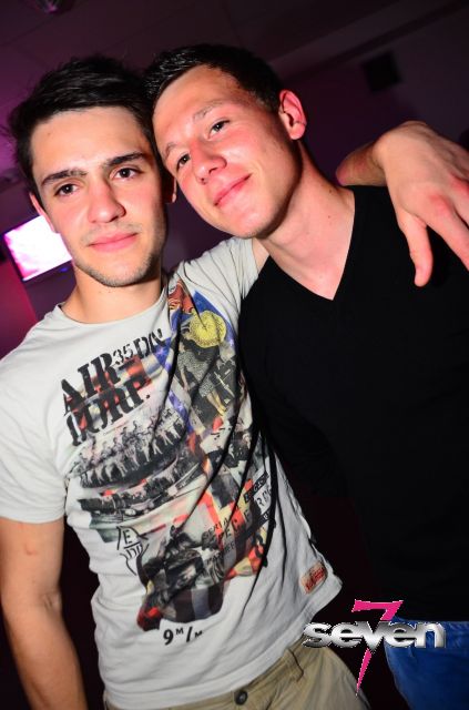 Cliquer pour voir l'image en taille réelle