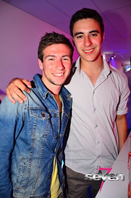 Cliquer pour voir l'image en taille réelle