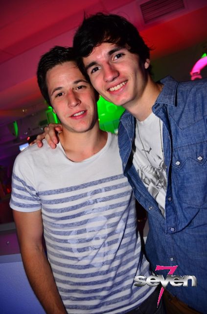 Cliquer pour voir l'image en taille réelle