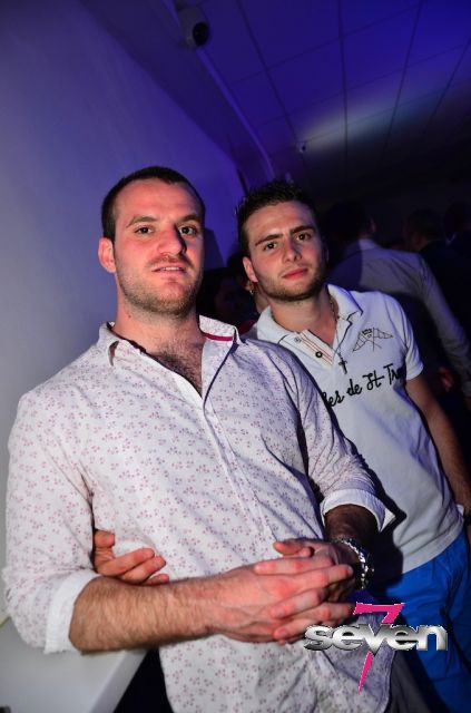 Cliquer pour voir l'image en taille réelle