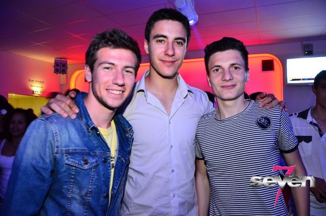 Cliquer pour voir l'image en taille réelle