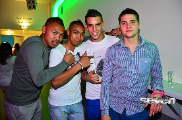 Cliquer pour voir l'image en taille réelle