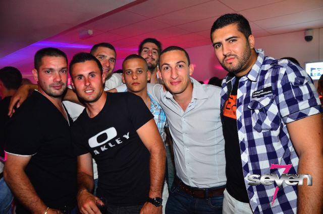 Cliquer pour voir l'image en taille réelle