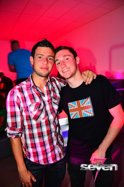 Cliquer pour voir l'image en taille réelle