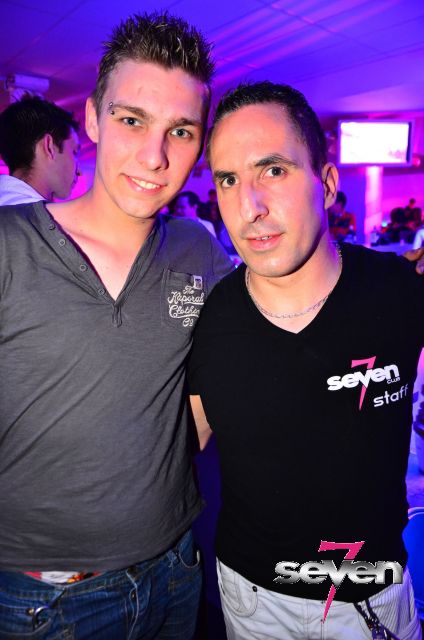 Cliquer pour voir l'image en taille réelle