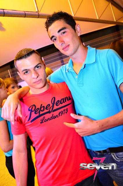 Cliquer pour voir l'image en taille réelle