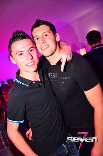 Cliquer pour voir l'image en taille réelle