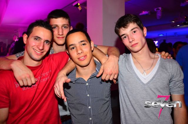 Cliquer pour voir l'image en taille réelle