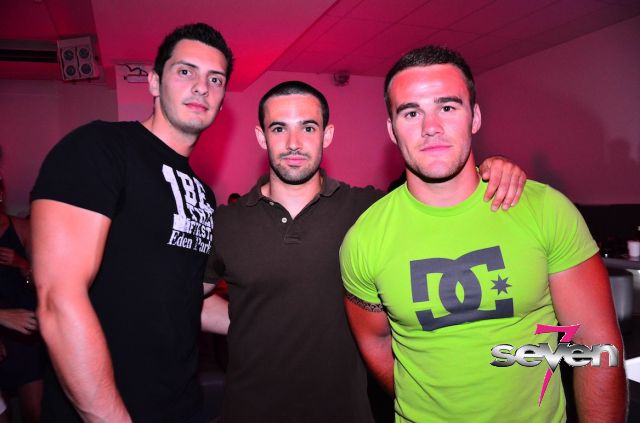 Cliquer pour voir l'image en taille réelle