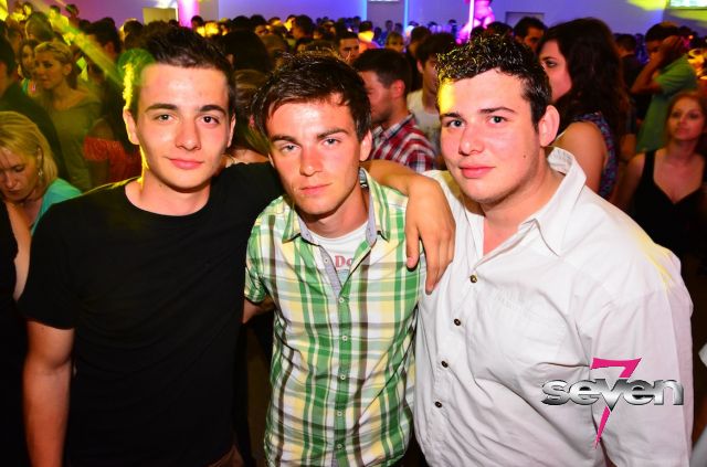 Cliquer pour voir l'image en taille réelle