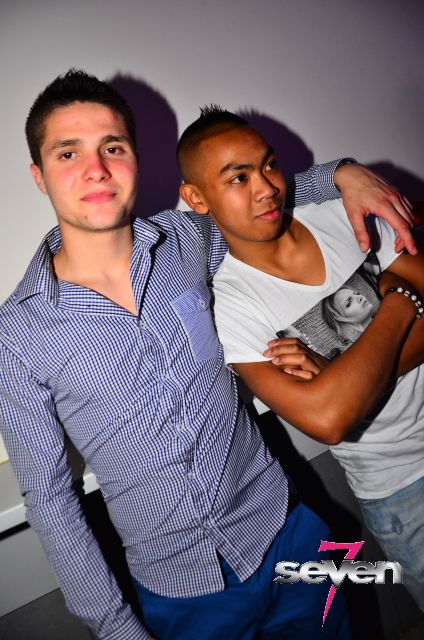 Cliquer pour voir l'image en taille réelle