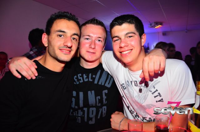 Cliquer pour voir l'image en taille réelle