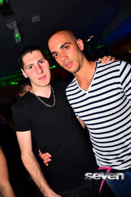 Cliquer pour voir l'image en taille réelle