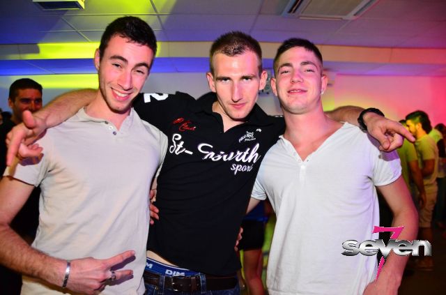 Cliquer pour voir l'image en taille réelle