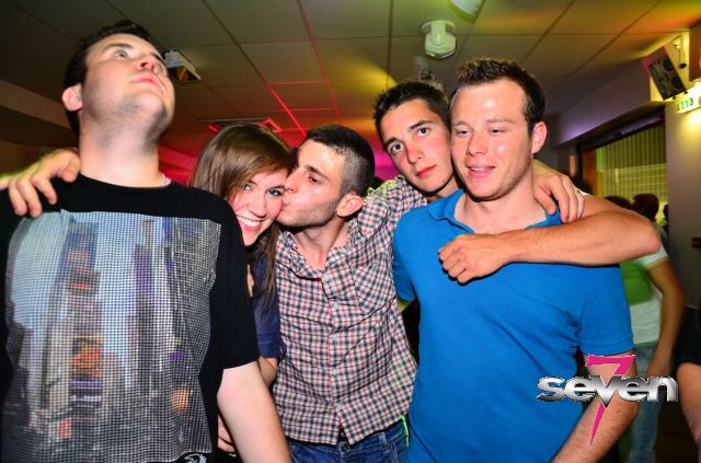 Cliquer pour voir l'image en taille réelle