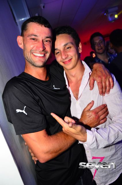 Cliquer pour voir l'image en taille réelle