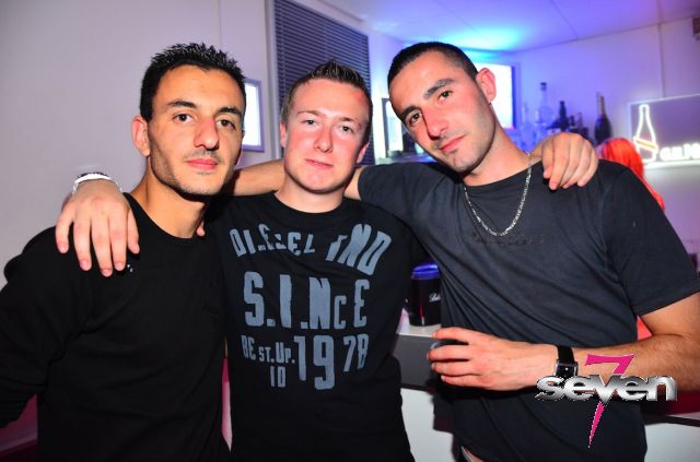 Cliquer pour voir l'image en taille réelle