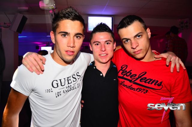 Cliquer pour voir l'image en taille réelle