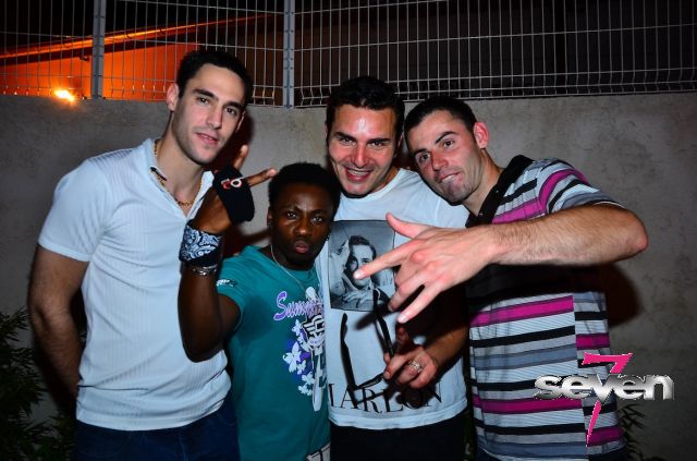 Cliquer pour voir l'image en taille réelle