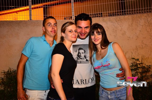 Cliquer pour voir l'image en taille réelle