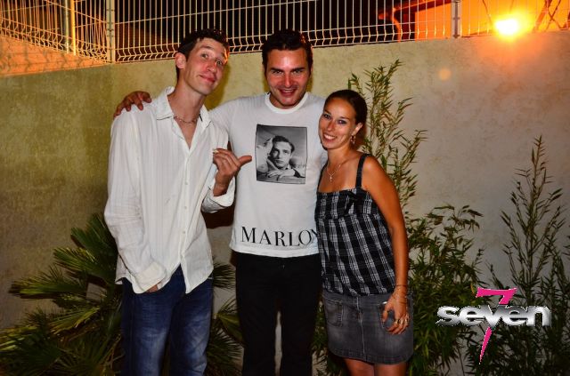 Cliquer pour voir l'image en taille réelle