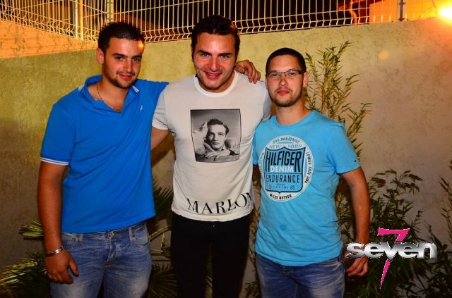 Cliquer pour voir l'image en taille réelle